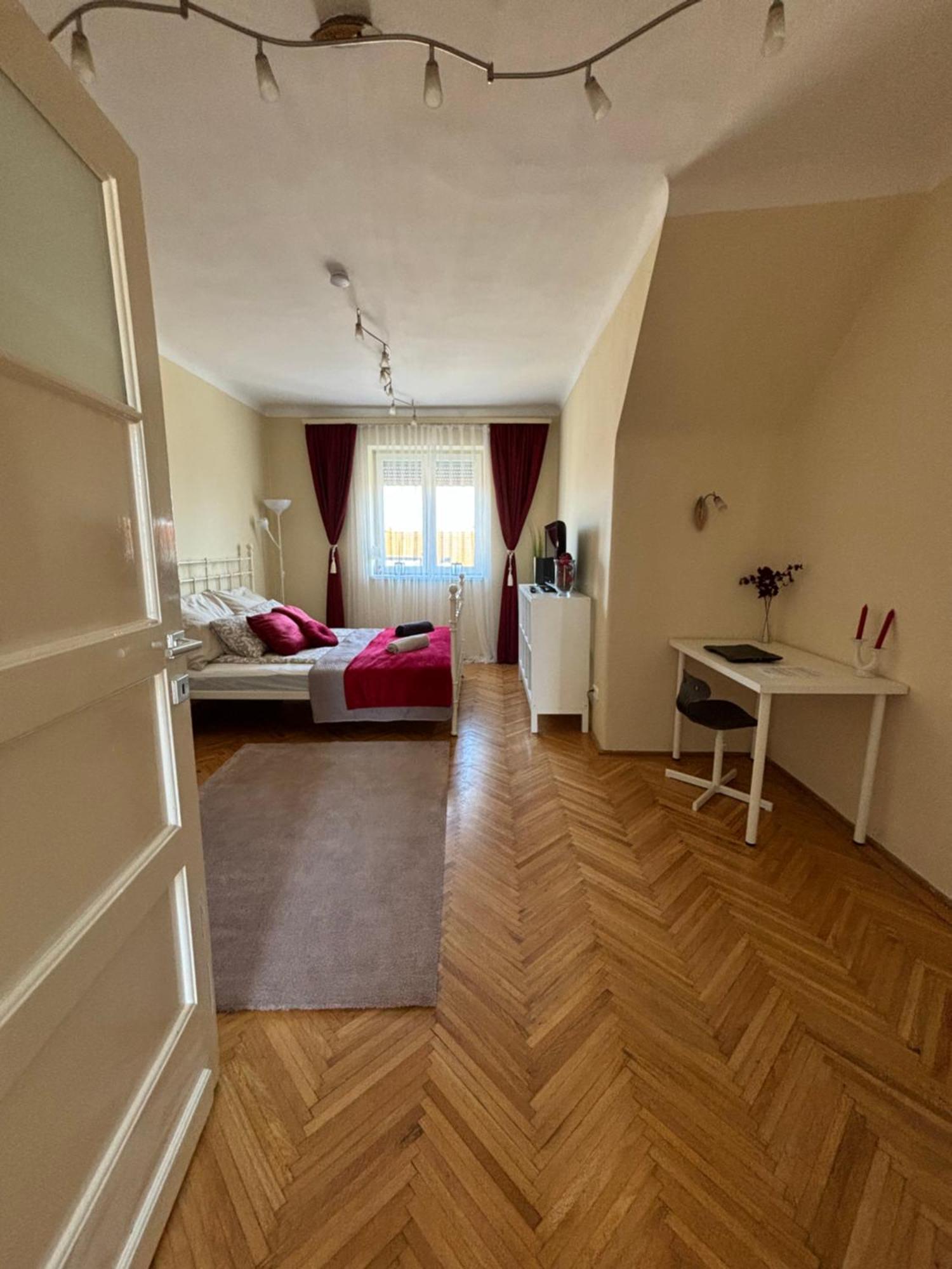 Downtown Hideaway Apartman Budapest Bagian luar foto
