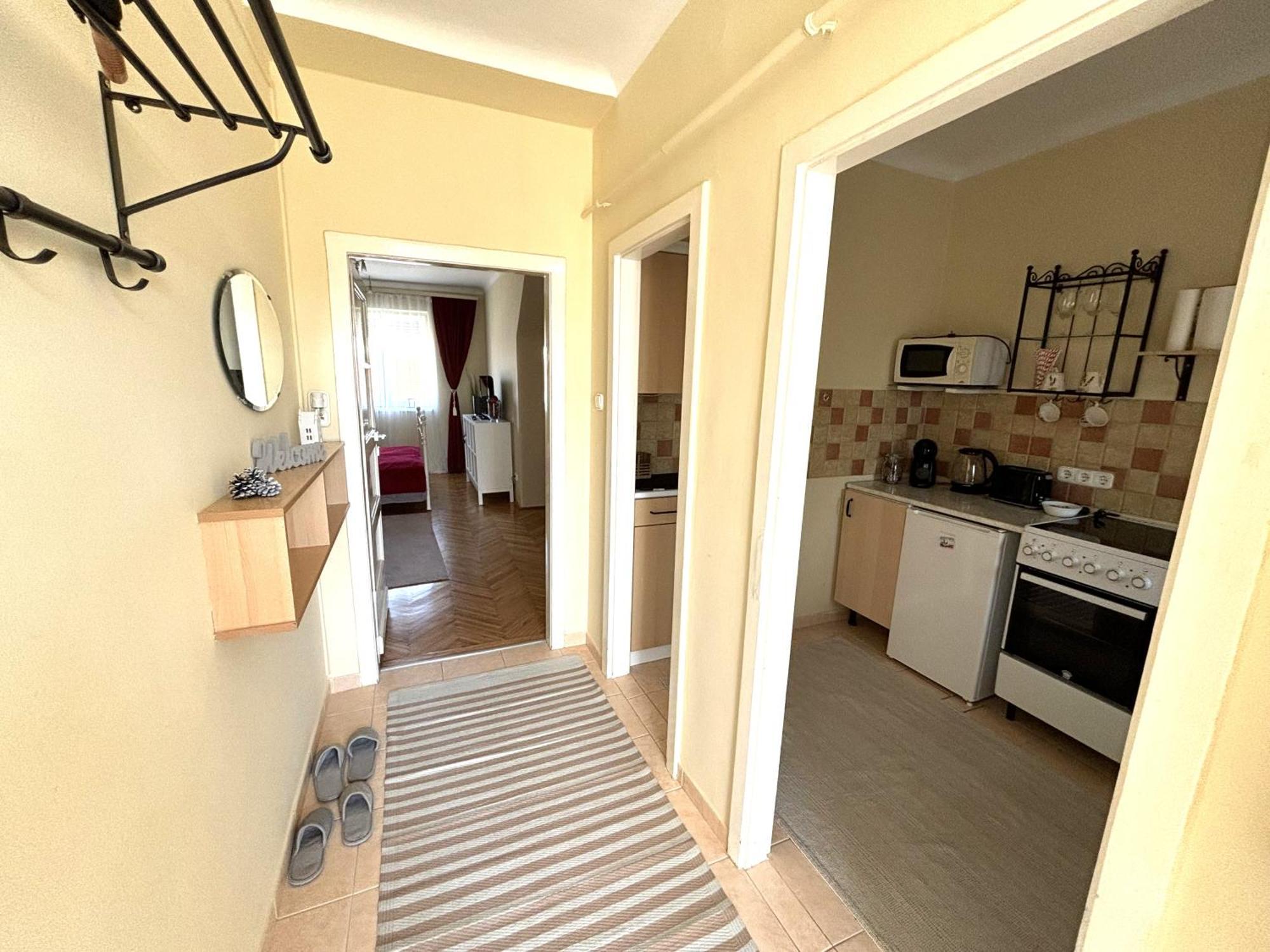 Downtown Hideaway Apartman Budapest Bagian luar foto
