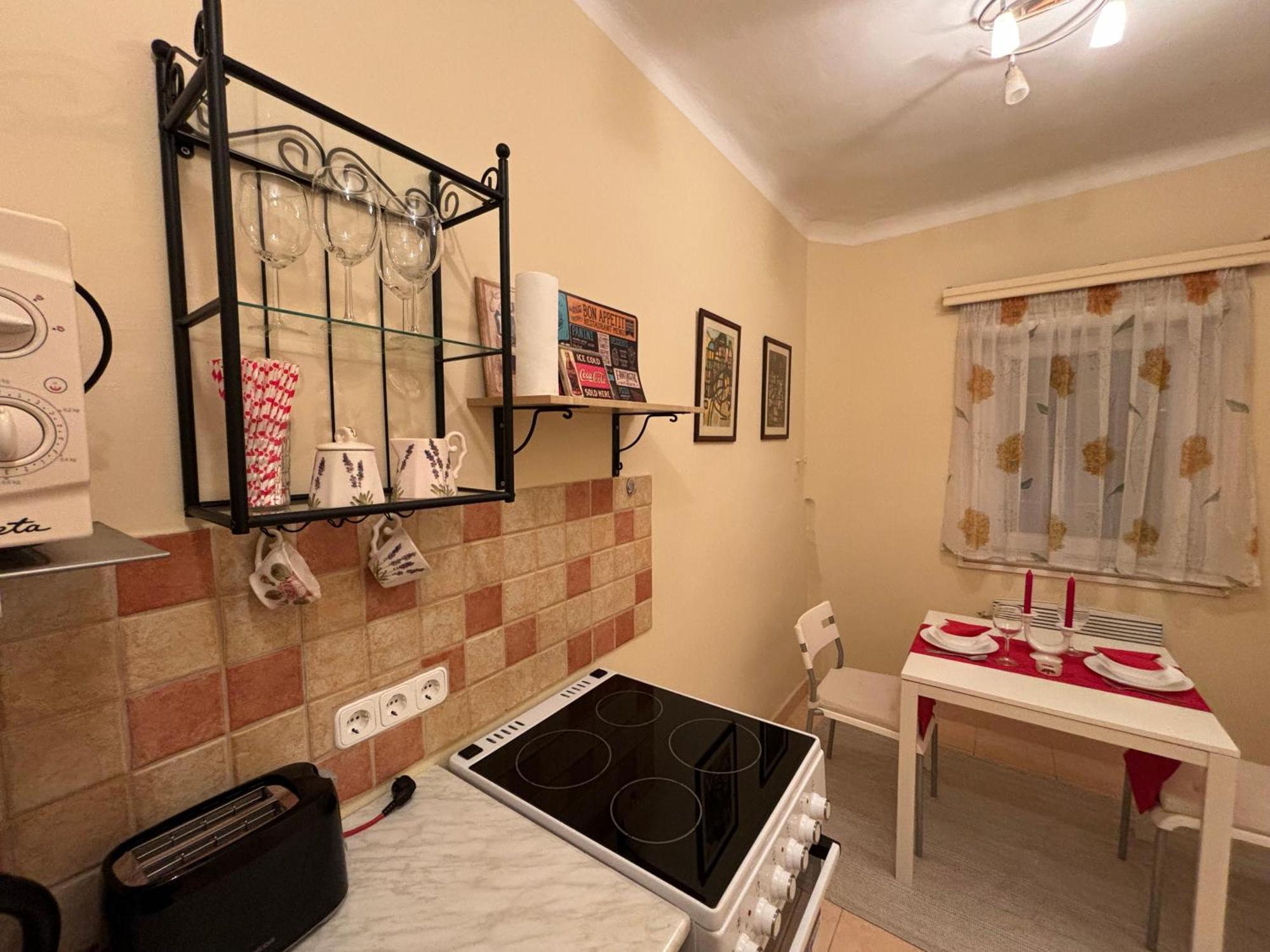 Downtown Hideaway Apartman Budapest Bagian luar foto