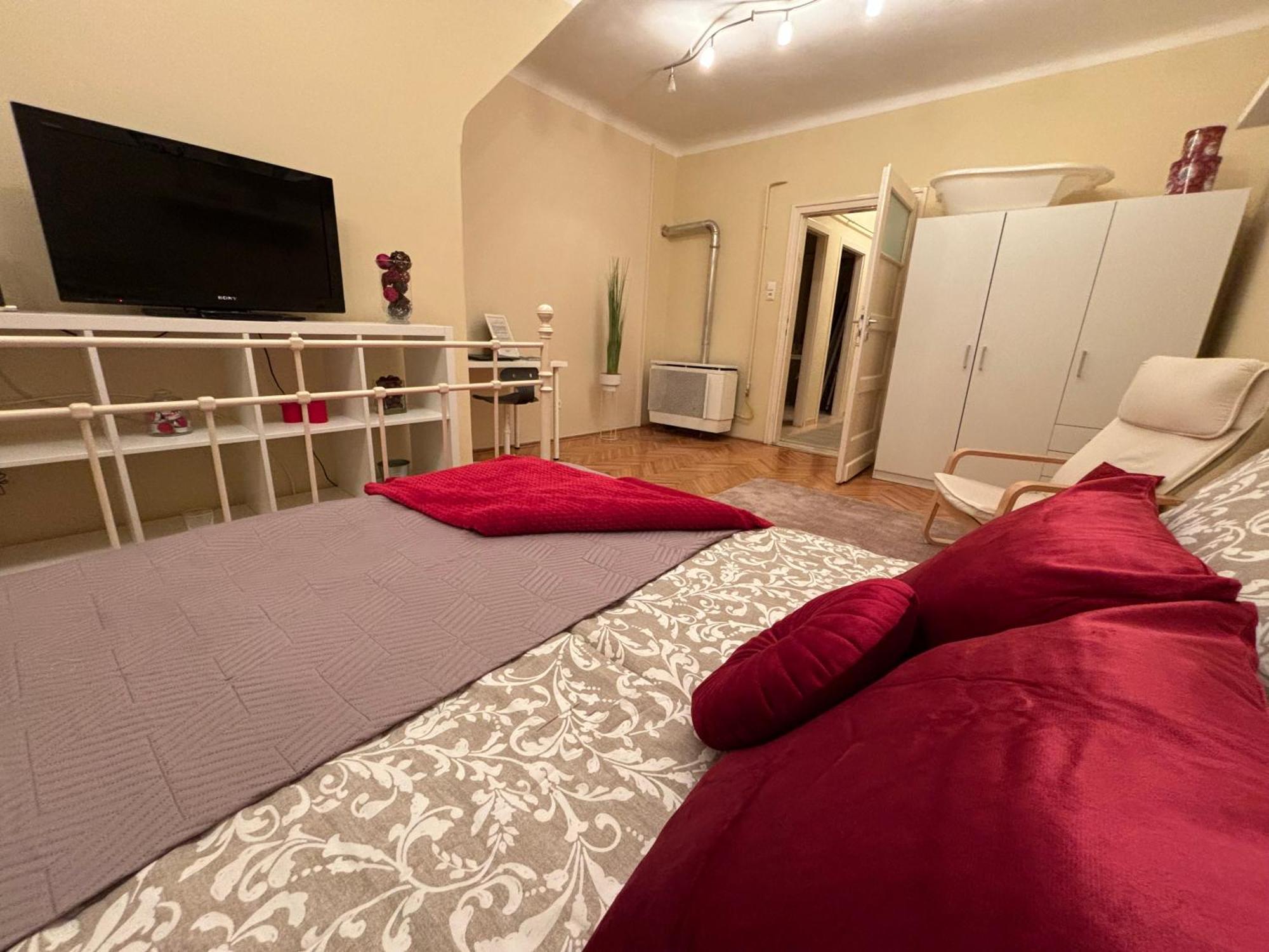 Downtown Hideaway Apartman Budapest Bagian luar foto